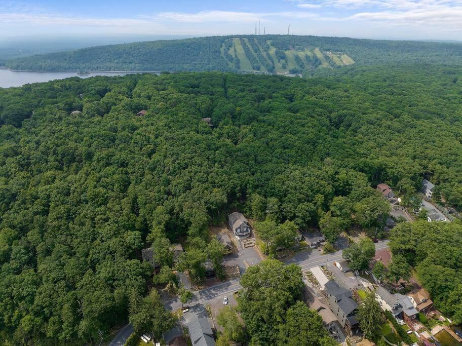 View Enchanted Treehouse- Harmony * Lake Harmony